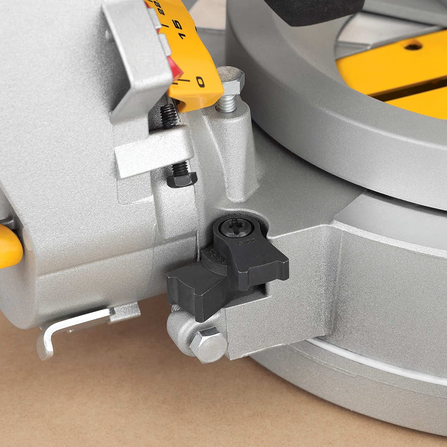 DEWALT 12-Inch Sliding Compound Miter Saw, Double Bevel (DWS780) , Black